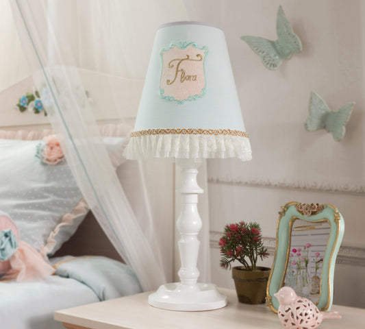 Lampada Paradiso Classica 22x46 in Legno con Dettagli Ricamati per Neonati e Bambini